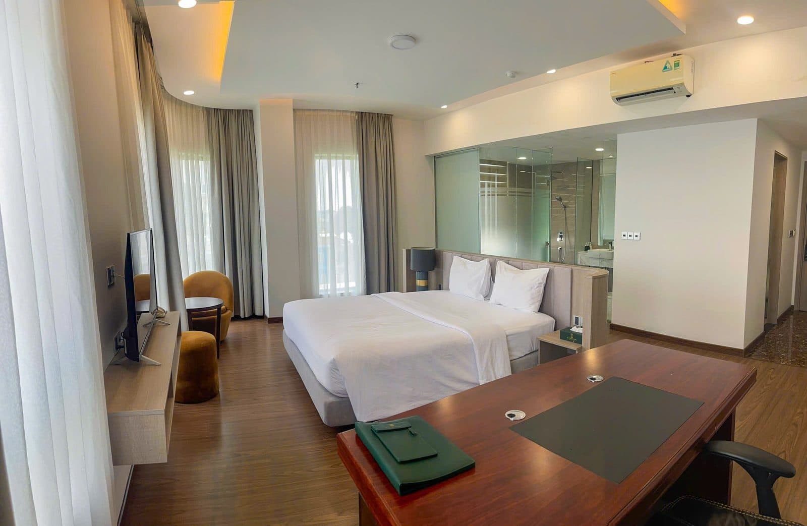 President Suite 1